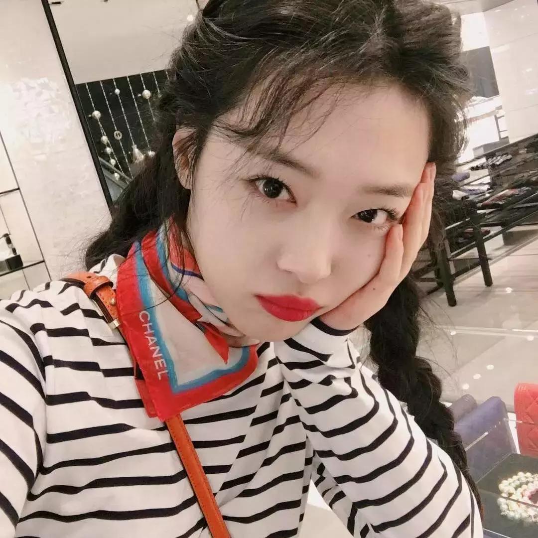 崔雪莉超短发,崔雪莉眉毛