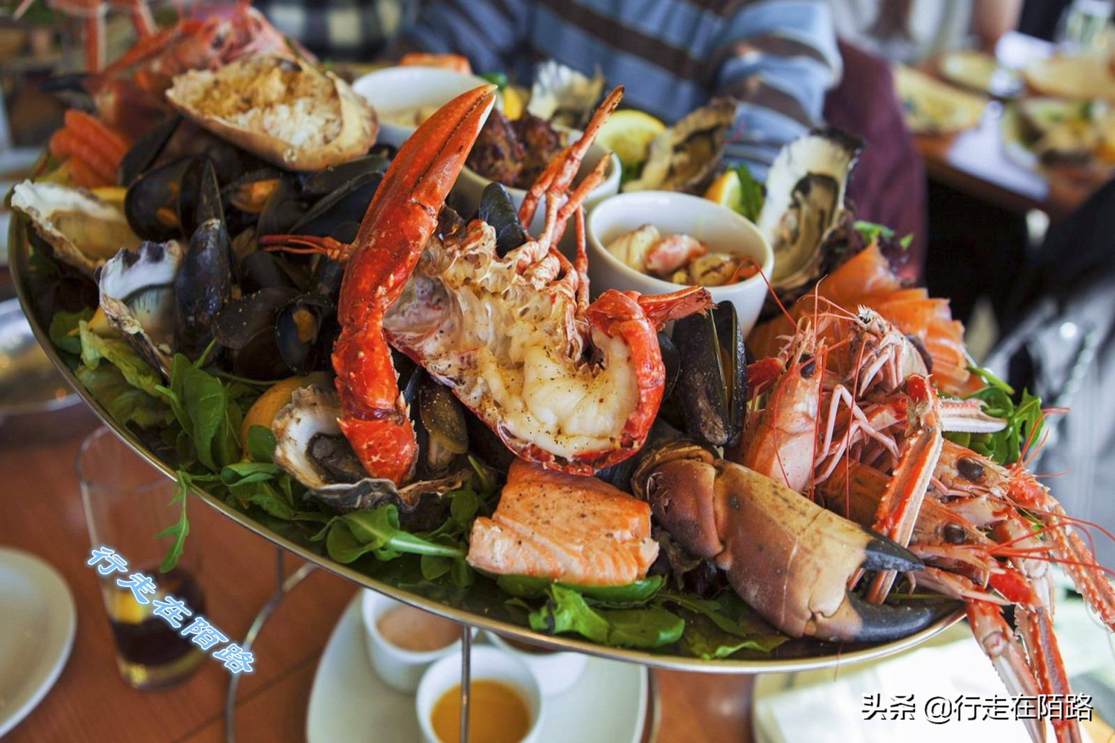 俄罗斯人均收入为什么那么低,俄罗斯真实的工资和物价