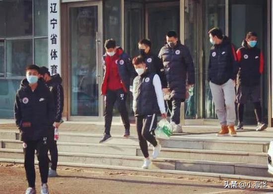 韩乔生为何将中国足球比作“皇帝的新衣”，球迷：他真敢说！