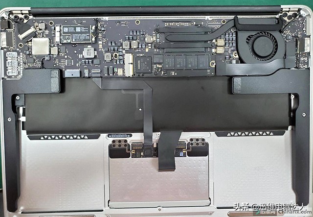 a1466进系统死机,苹果a1466花屏死机