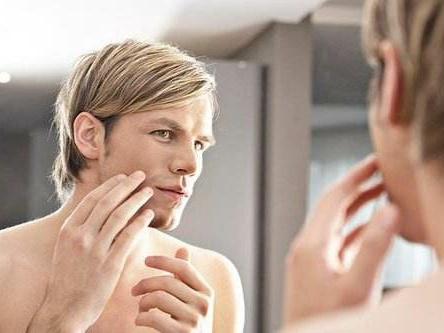 男士控油洗面奶哪一款比较好用,洗面奶男士控油祛痘印去黑头推荐