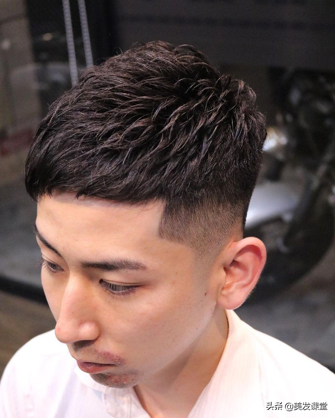 超火的男士凌乱油头造型,男生发型2020潮流短碎盖