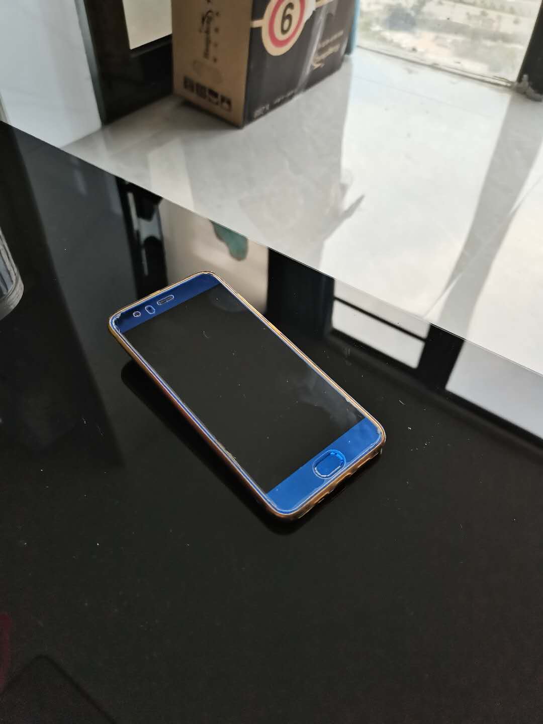 手机显示屏出现黄色条,手机显示屏出现绿色的条纹