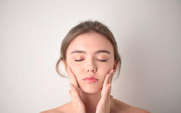 一觉醒来胖十斤,一觉醒来胖10斤可能吗