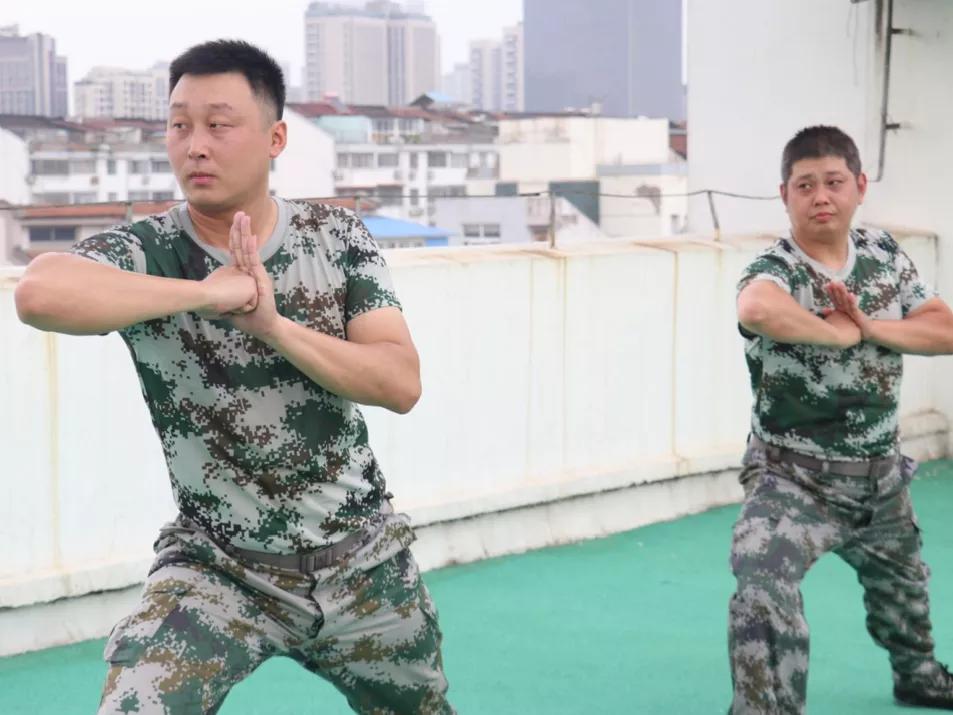 寻城记|这一抹“迷彩色”，帅