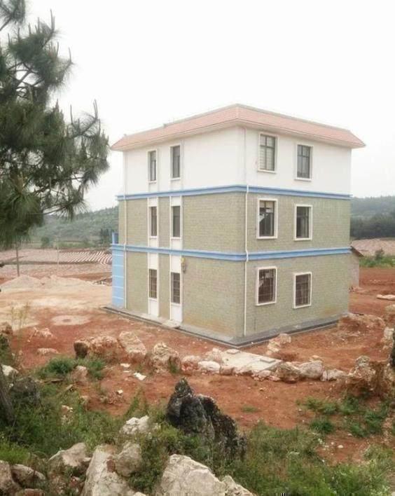 同学老家的别墅视频,同学家农村别墅