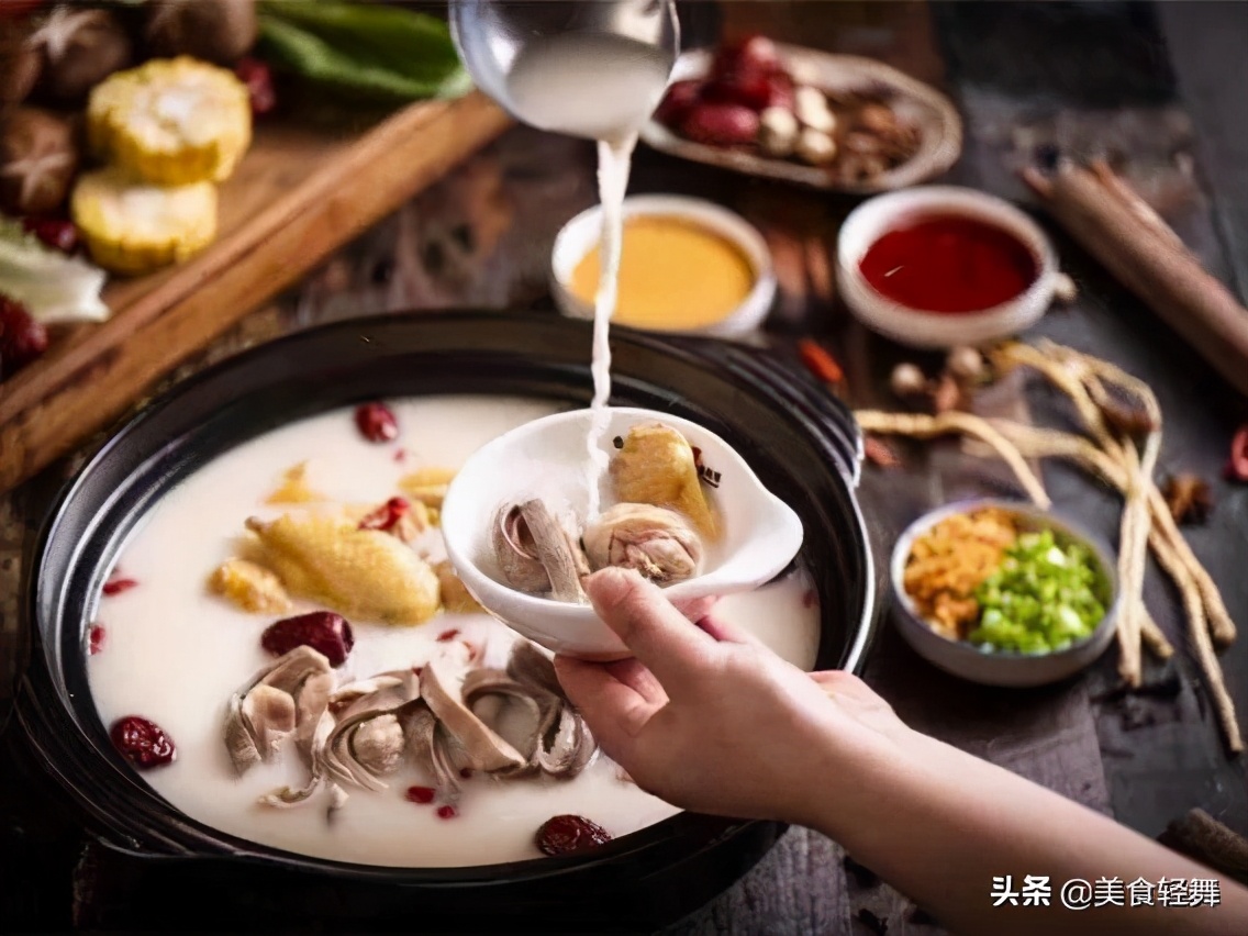 黑白胡椒分别怎么用,黑胡椒适合做什么汤