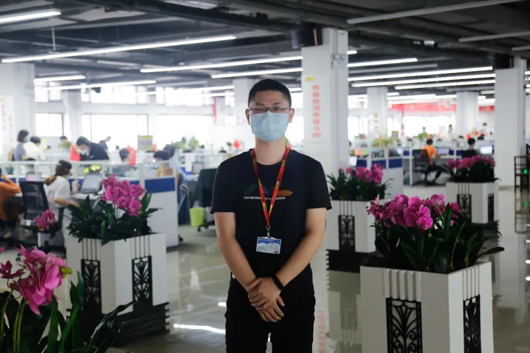 「我爱你，纳杰」“热爱是干劲的源泉，责任是坚持的动力！”