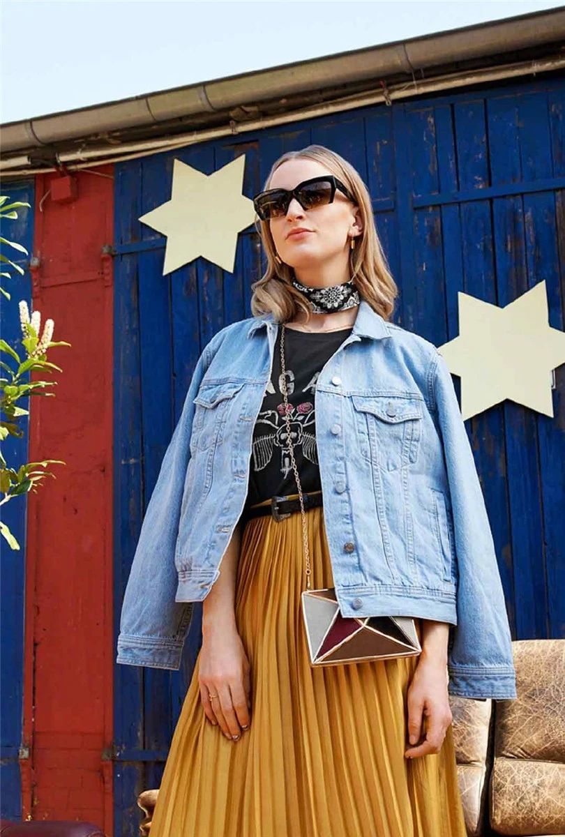 倪妮同款丝巾,赵薇钟爱精简风搭配