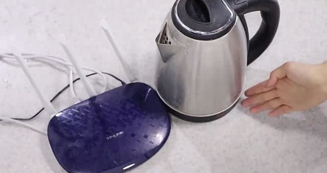 网线插在路由器上网速慢的原因,插网线网络正常路由器网速很慢