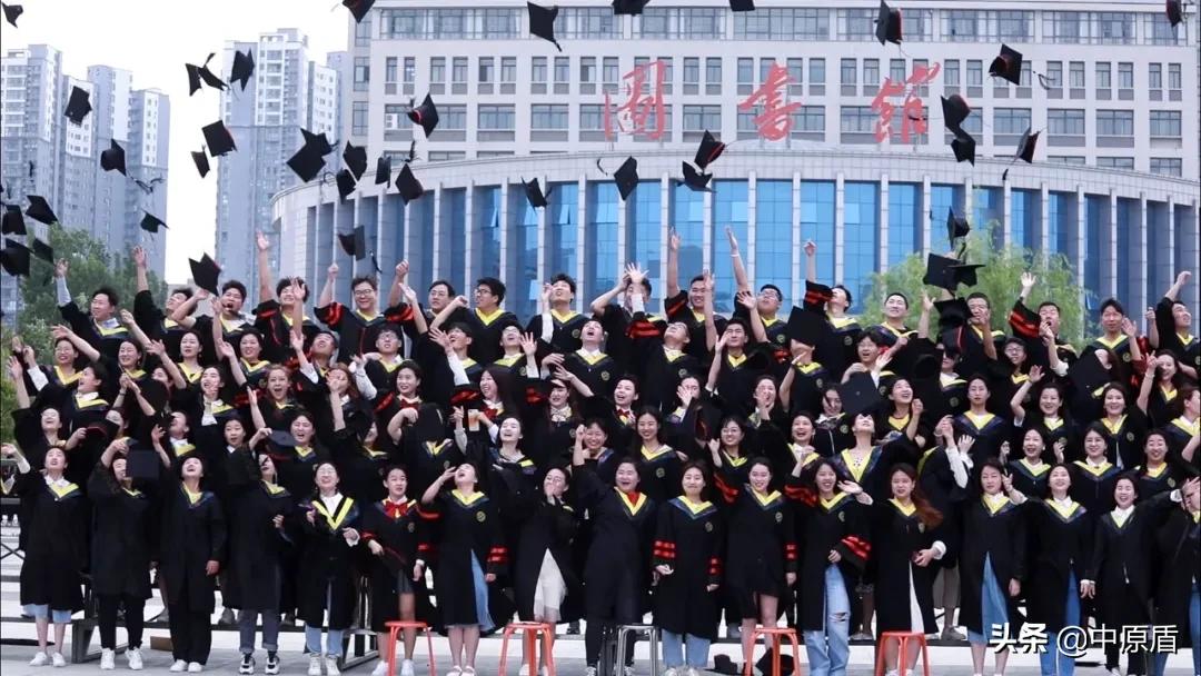 大片来袭！河南各高校凹造型毕业照绝对惊艳到你