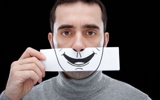 如果一个人经常说谎还值得信任吗,经常说谎的应该怎么让别人相信你