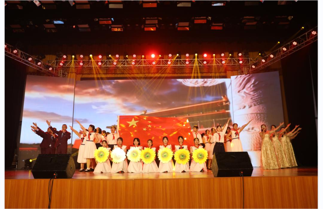 珠海市红旗中学：扛起人生的红旗