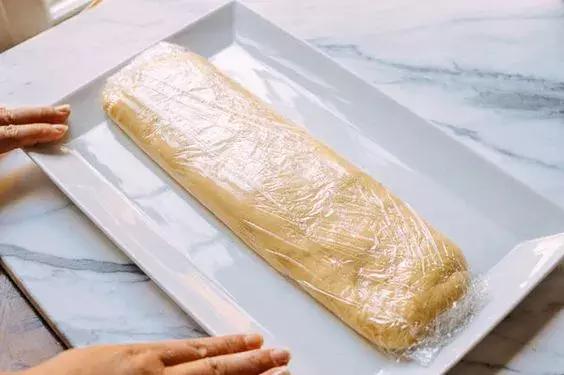 大锅炸油条的做法和配方窍门,在家自己炸油条的最简单的方法