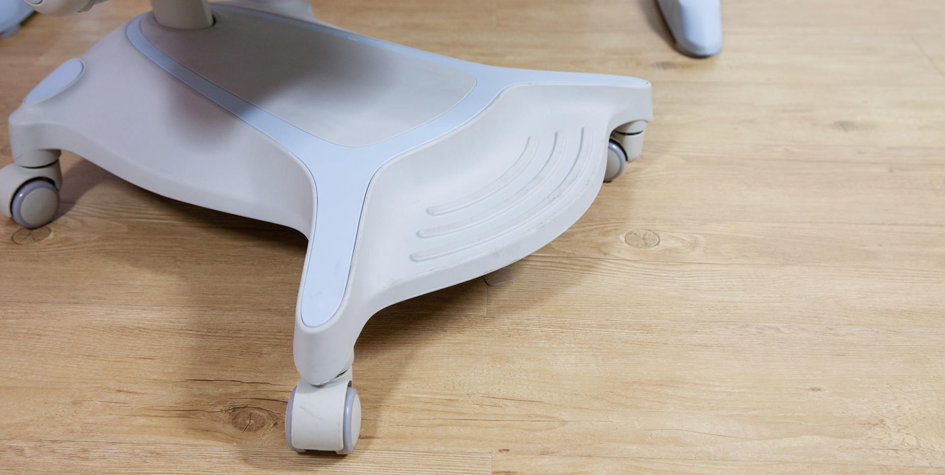 科贝森儿童学习桌和爱果乐,怎么买便宜又好用的儿童学习桌