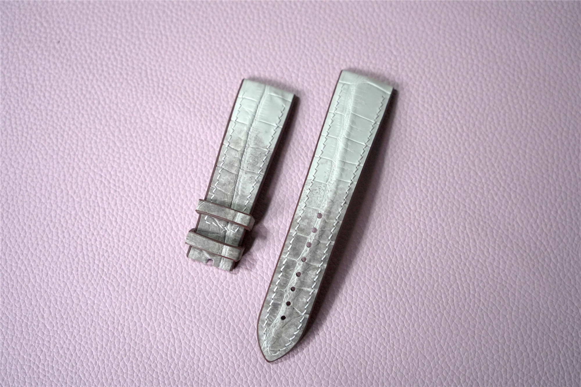 夏天戴手表用什么表带比较好,华为手表夏天戴什么表带