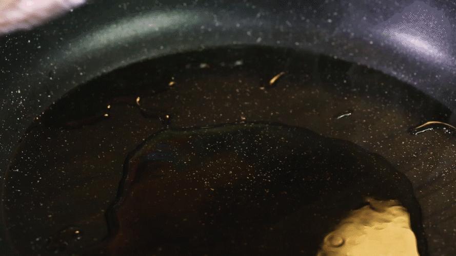 煎鱼不粘锅掉皮简单方法,怎么煎鱼不粘锅掉皮