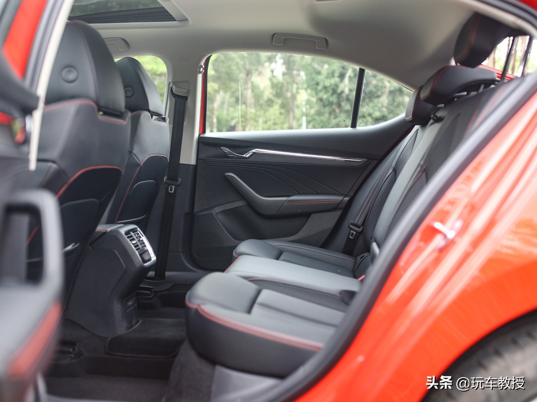 斯柯达明锐pro和天籁2.0选择哪个,2022款全新明锐pro上市了吗