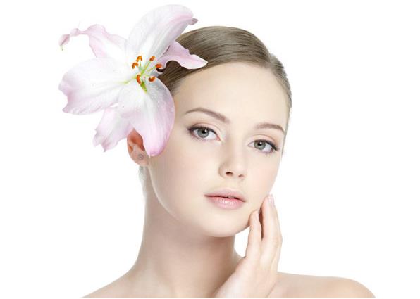 皮肤白的女生是什么肤质,白皙皮肤和自然偏白皮肤有啥区别