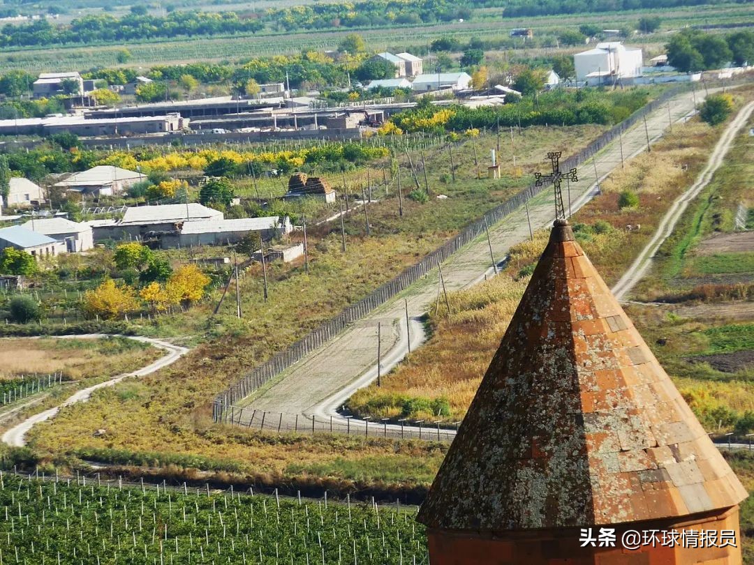 亚美尼亚国徽,亚美尼亚的圣山