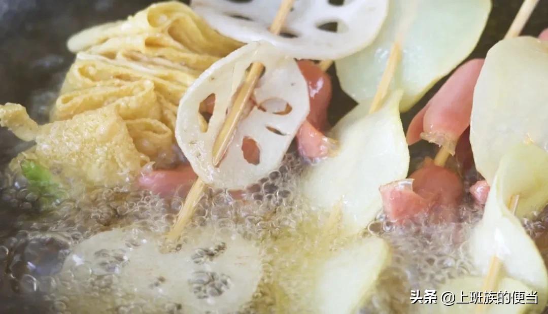 酥脆麻辣串串,麻辣串串的秘制酱料