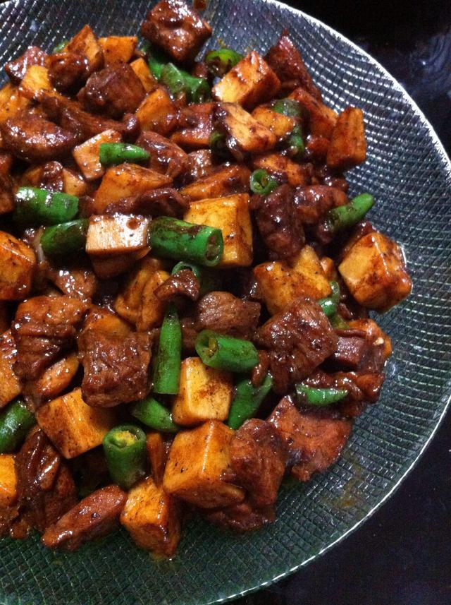 教你红烧牛肉的正确做法,红烧牛肉的3种家常做法