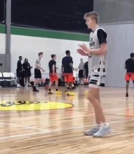 岁月杀猪刀催人老的完整诗句,今日趣图终于熬过来了