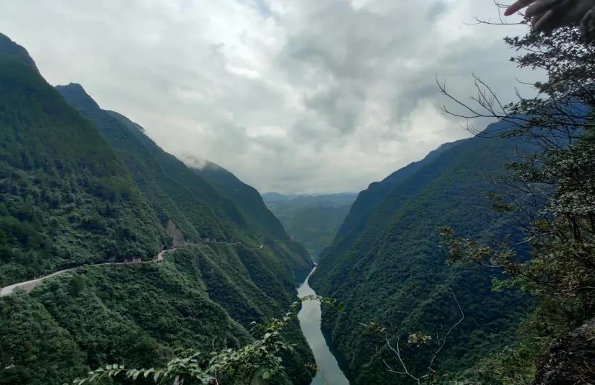重庆修建足球场,重庆新修足球场