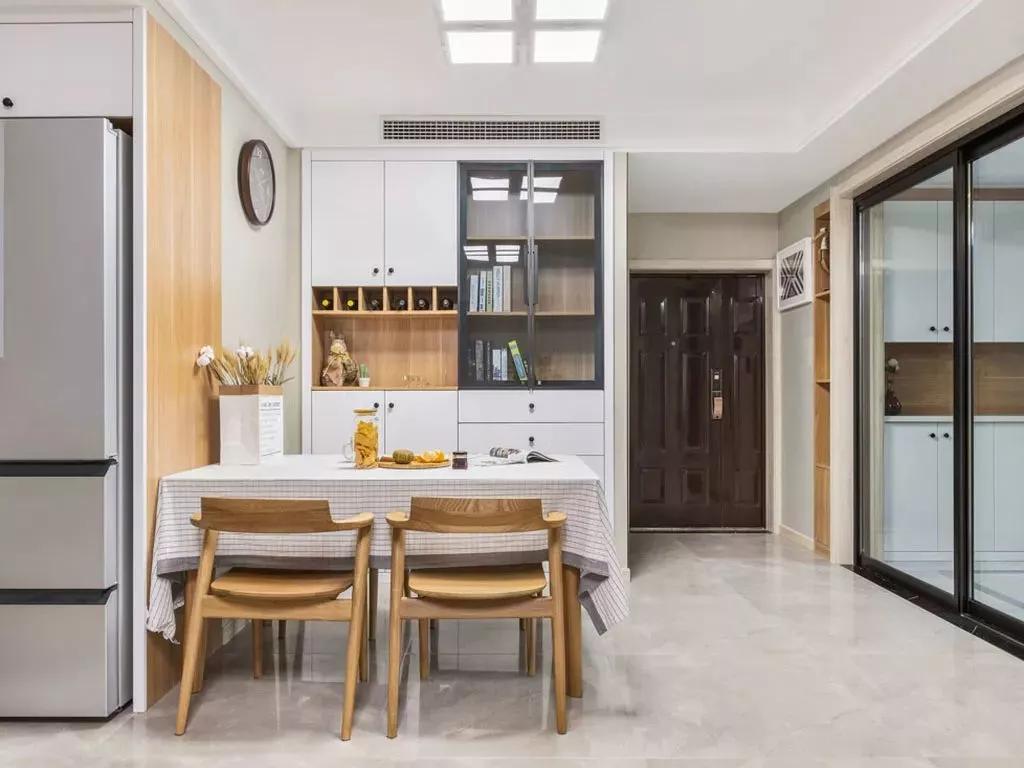 餐厅中间怎么装修好看,餐厅装修怎么省成本