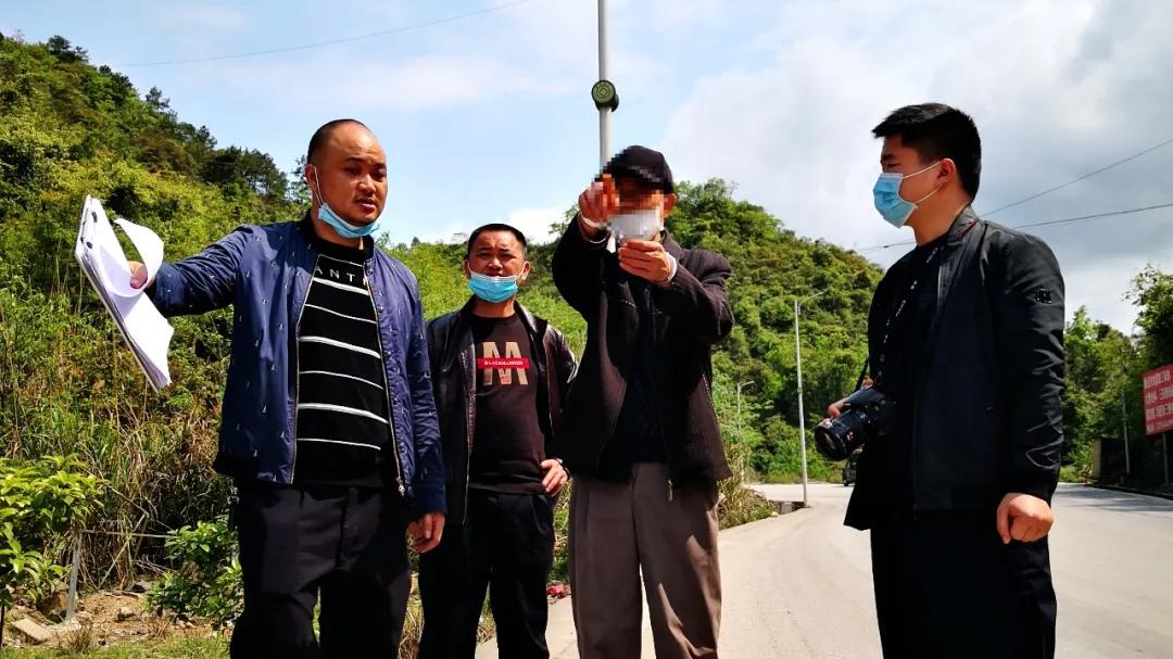 换外币的诈骗行为视频,换外币小摊骗局