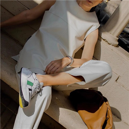 好看穿起来最舒服运动鞋,秋冬休闲运动鞋推荐高级感