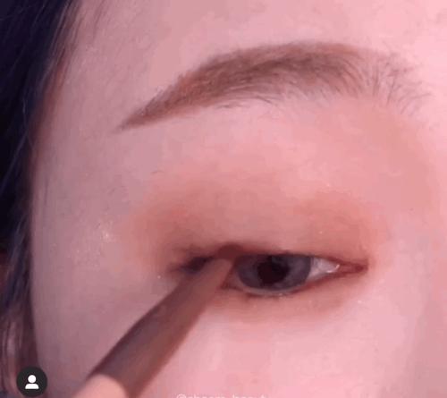 为什么感觉自己妆淡更好看,为什么感觉自己的妆上镜不好看