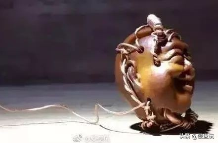 橄榄核雕裂纹怎样补回原样,橄榄核雕竖裂