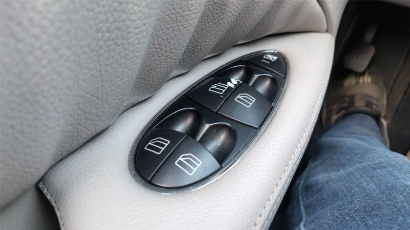 向经典致敬奔驰,奔驰w211后期款的通病