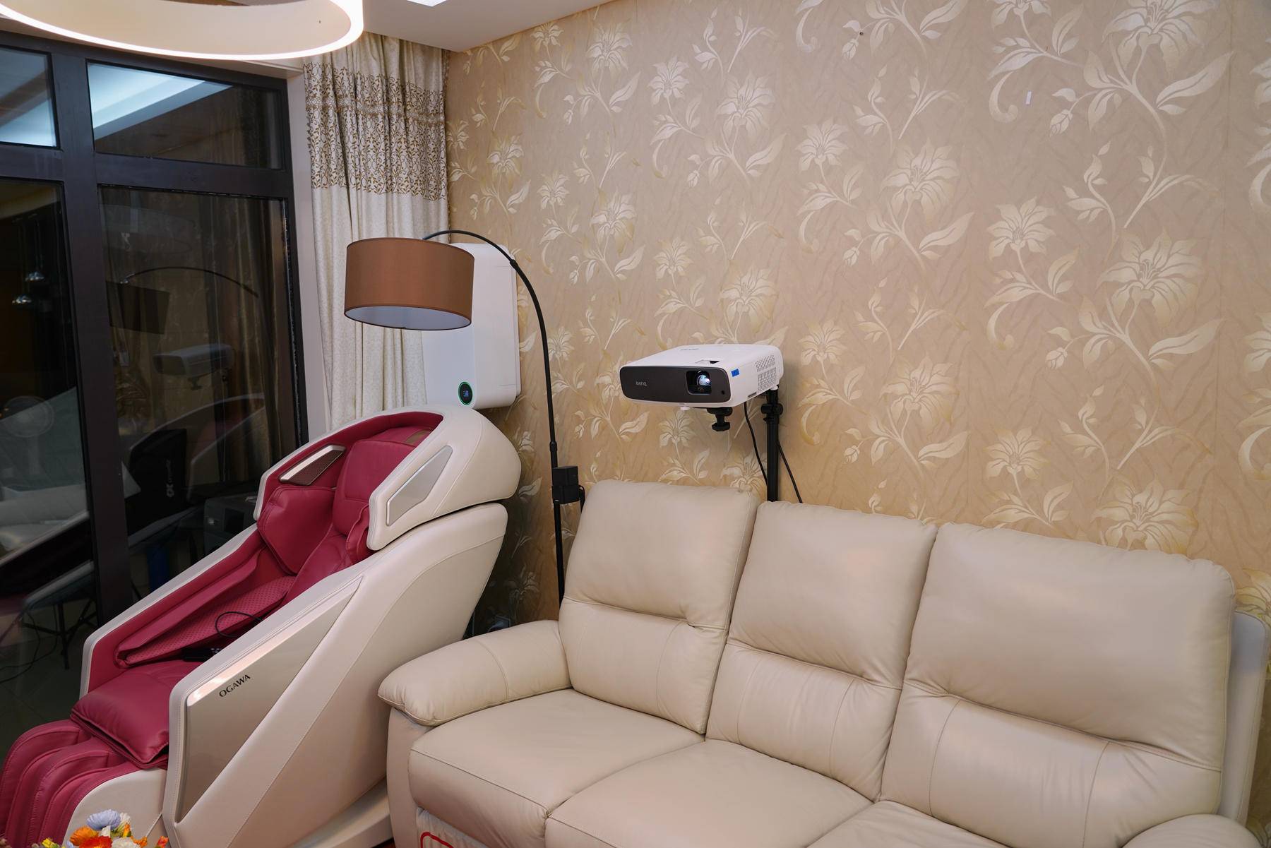 明基投影仪w4000和w2710对比评测,明基w2700brilliantcolour