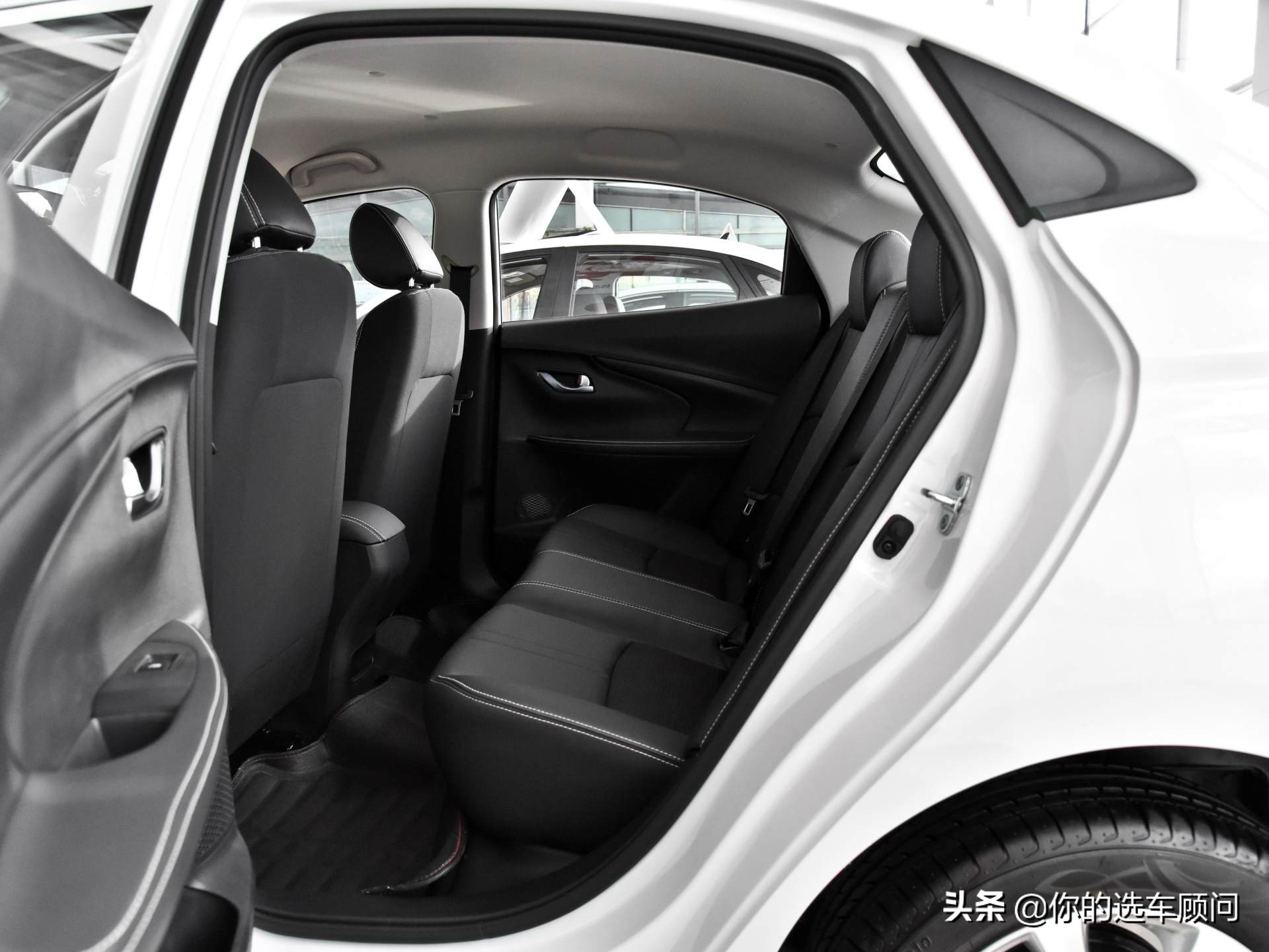 这款车空间怎么样,这款车的内部空间大吗