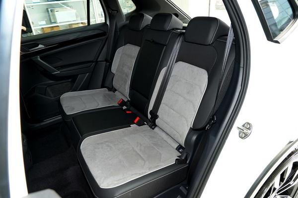 2022年25万左右中大型混动suv推荐,兼顾实惠与实用这款suv值得一看