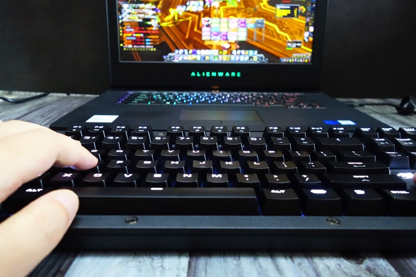 樱桃键盘87键推荐,磁轴键盘手感和机械键盘手感一样