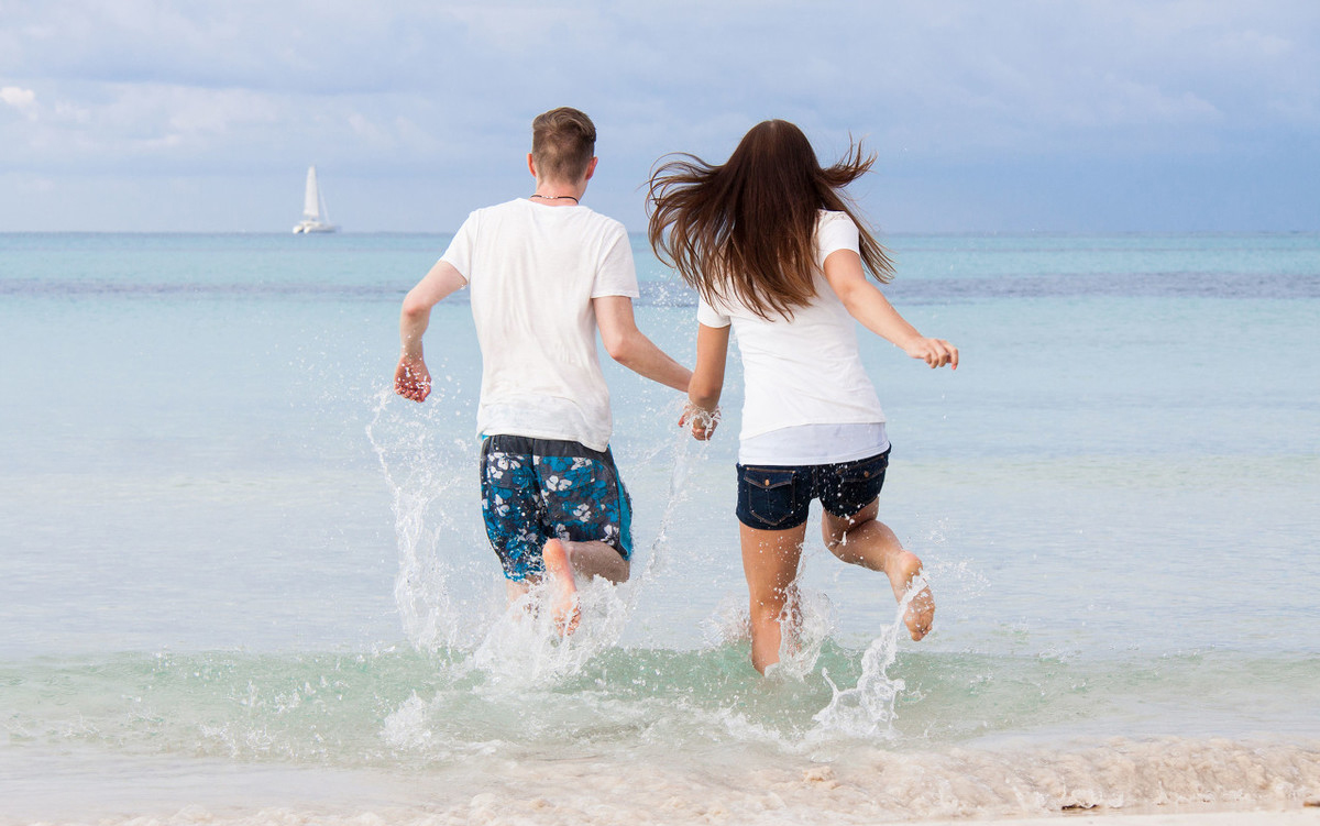 分手后想挽回男朋友该怎么做,分手后发什么朋友圈挽回对方