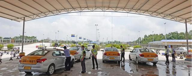 没有年检车辆上路会被扣车吗,驾驶未年检摩托车上路怎么处罚