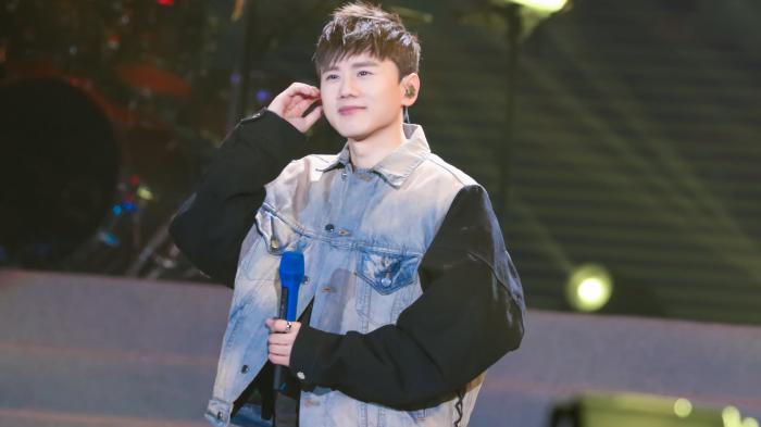 张碧晨张杰谢娜快乐大本营,张碧晨张杰张艺兴谢娜