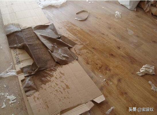 木地板被水泡鼓起来怎么修复,地板被水泡了鼓起来了