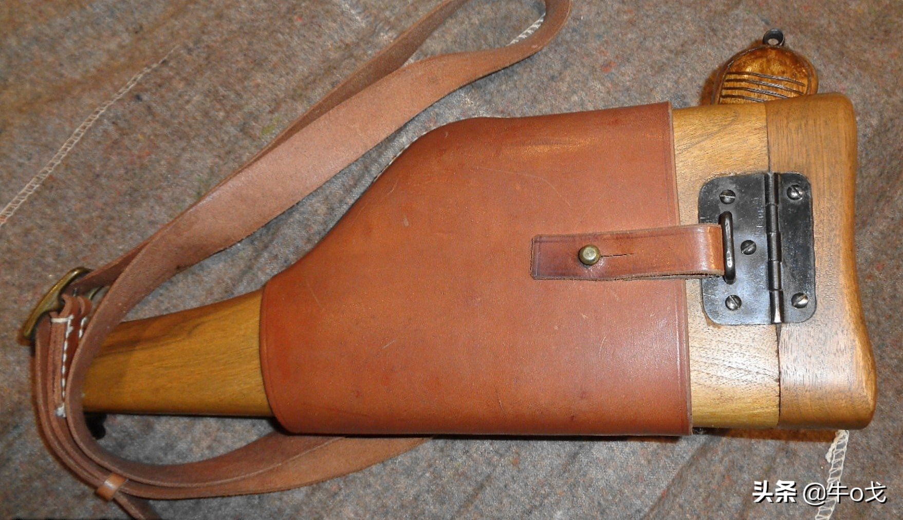 驳壳枪木质枪套玩具,驳壳枪和牛皮枪套的合体叫什么