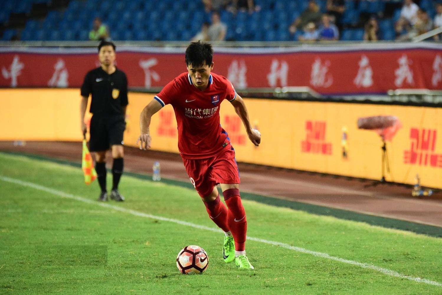 大器晚成后防多面手,中超球员重回老东家