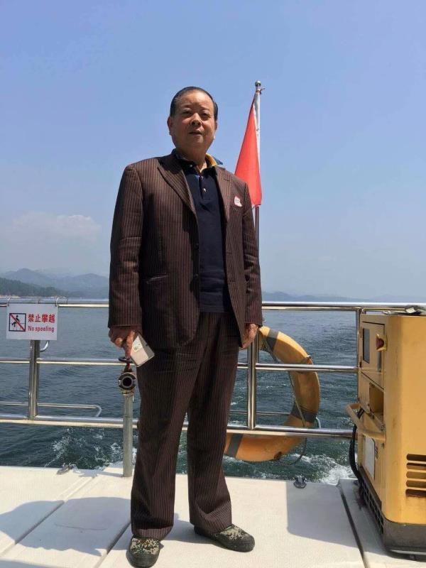 2018年总结表彰暨「感动我的人和事」征文颁奖团拜会