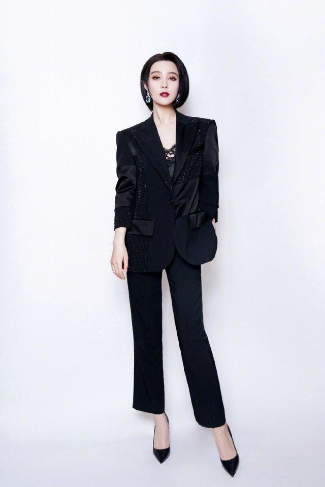 范冰冰复古短发刷新颜值巅峰,范冰冰短发造型西装