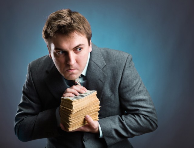 养老奇闻异事,老年人以房养老陷阱发生原因