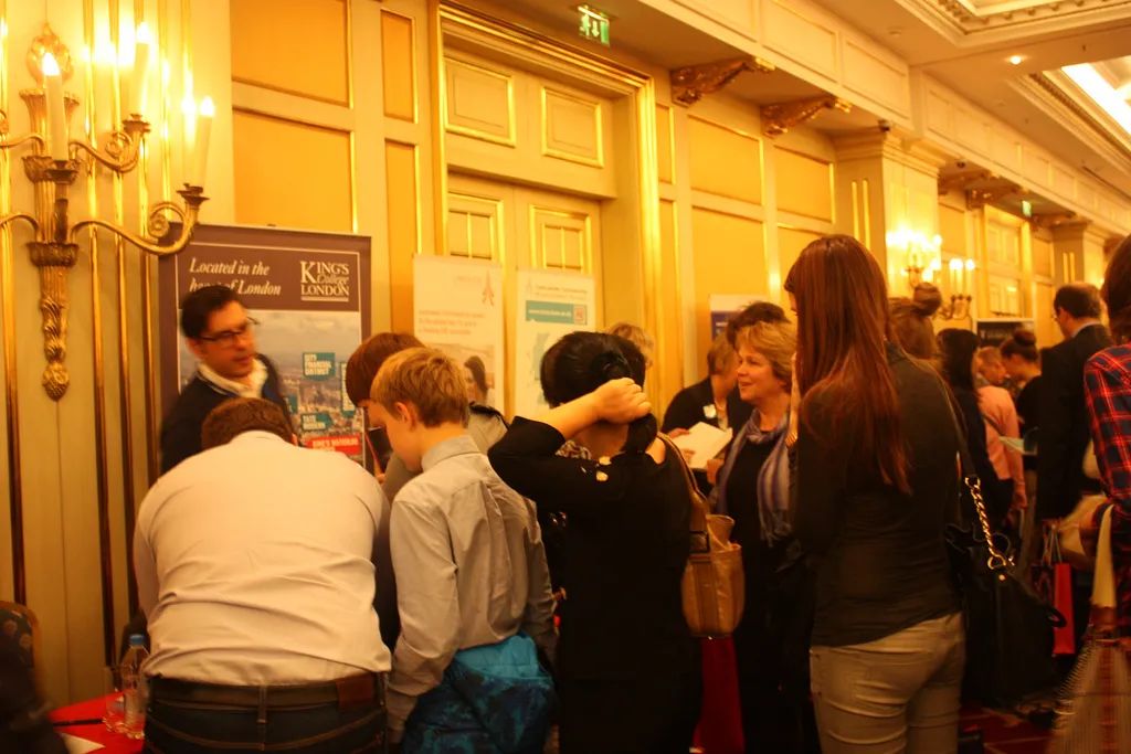 没发错结果？KCL的迷惑行为，这两天居然下起了offer雨？