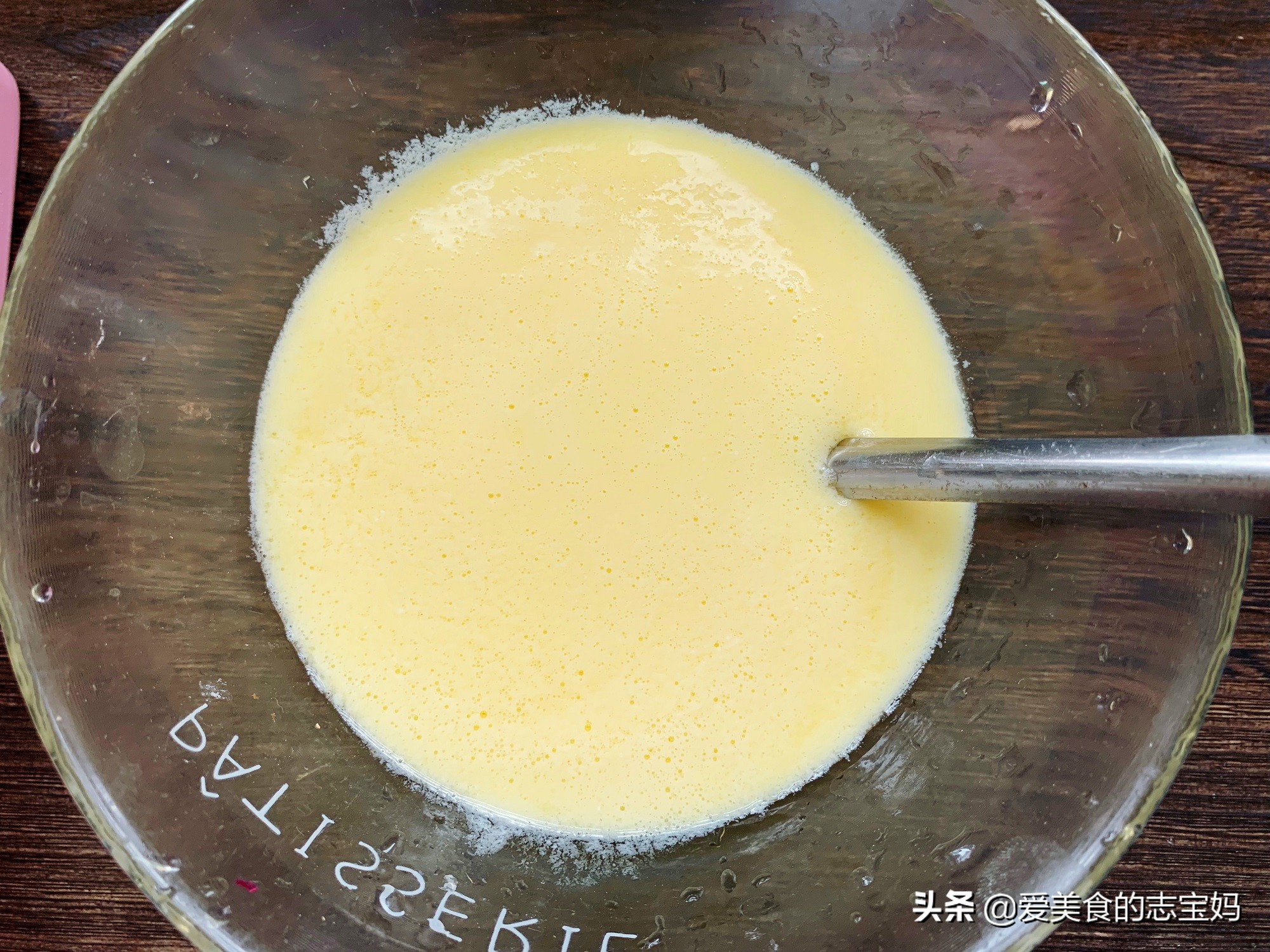 12个全蛋蛋挞液不加奶油的配方,蛋挞液怎么调的更好吃