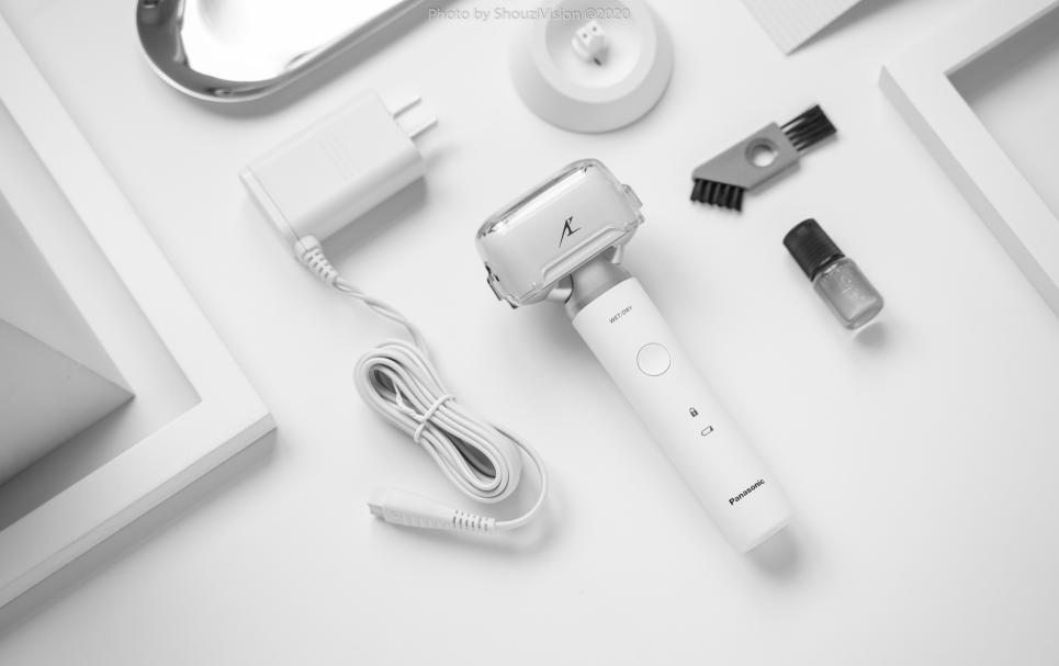 松下小锤子2.0剃须刀怎么样,松下小锤子剃须刀2.0打泡沫